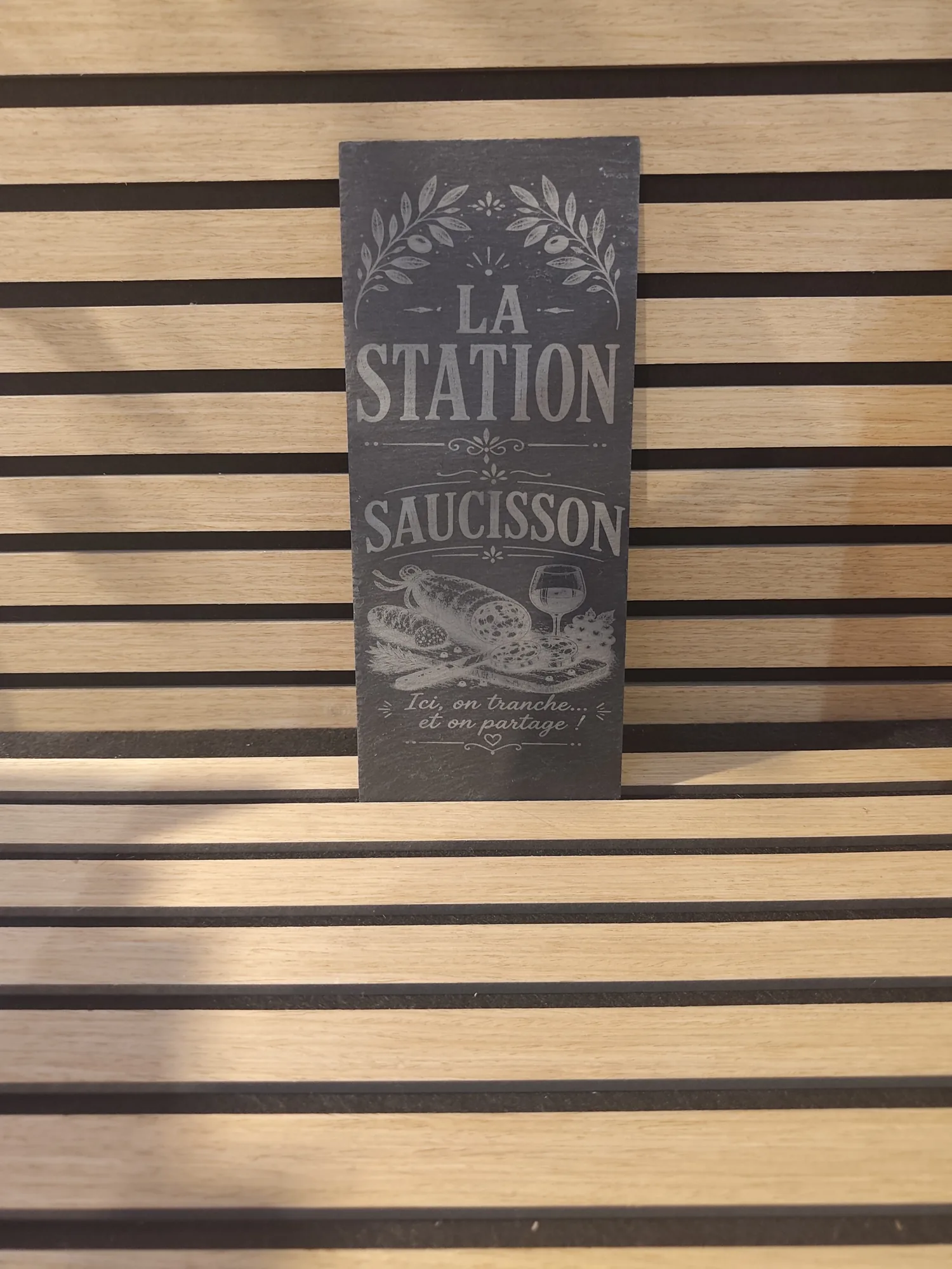 Ardoise Station Saucisson
